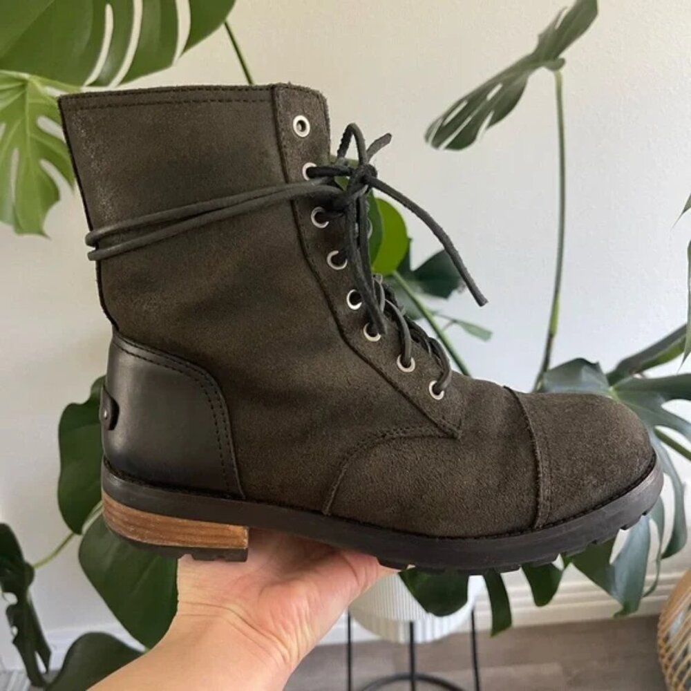 UGG Kilmer II Lace Up Boots Black Fur Lining